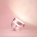 Philips Hue 8719514264502 LED lámpa Iris 4. generációs 1x8,1W | 2000-6500K - Bluetooth, White and Color Ambiance, rosé, limitált kiadás